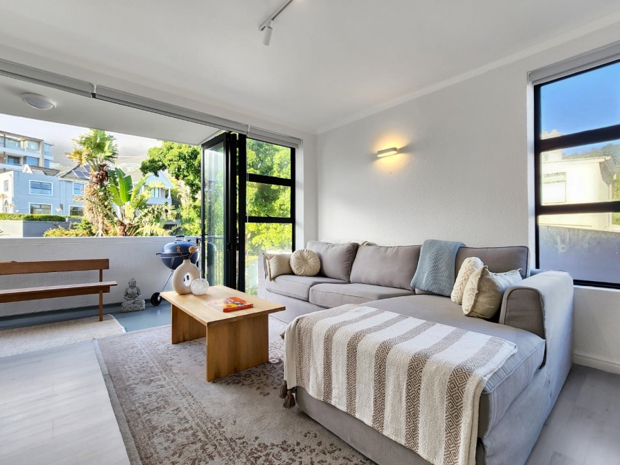 To Let 2 Bedroom Property for Rent in Sea Point Western Cape